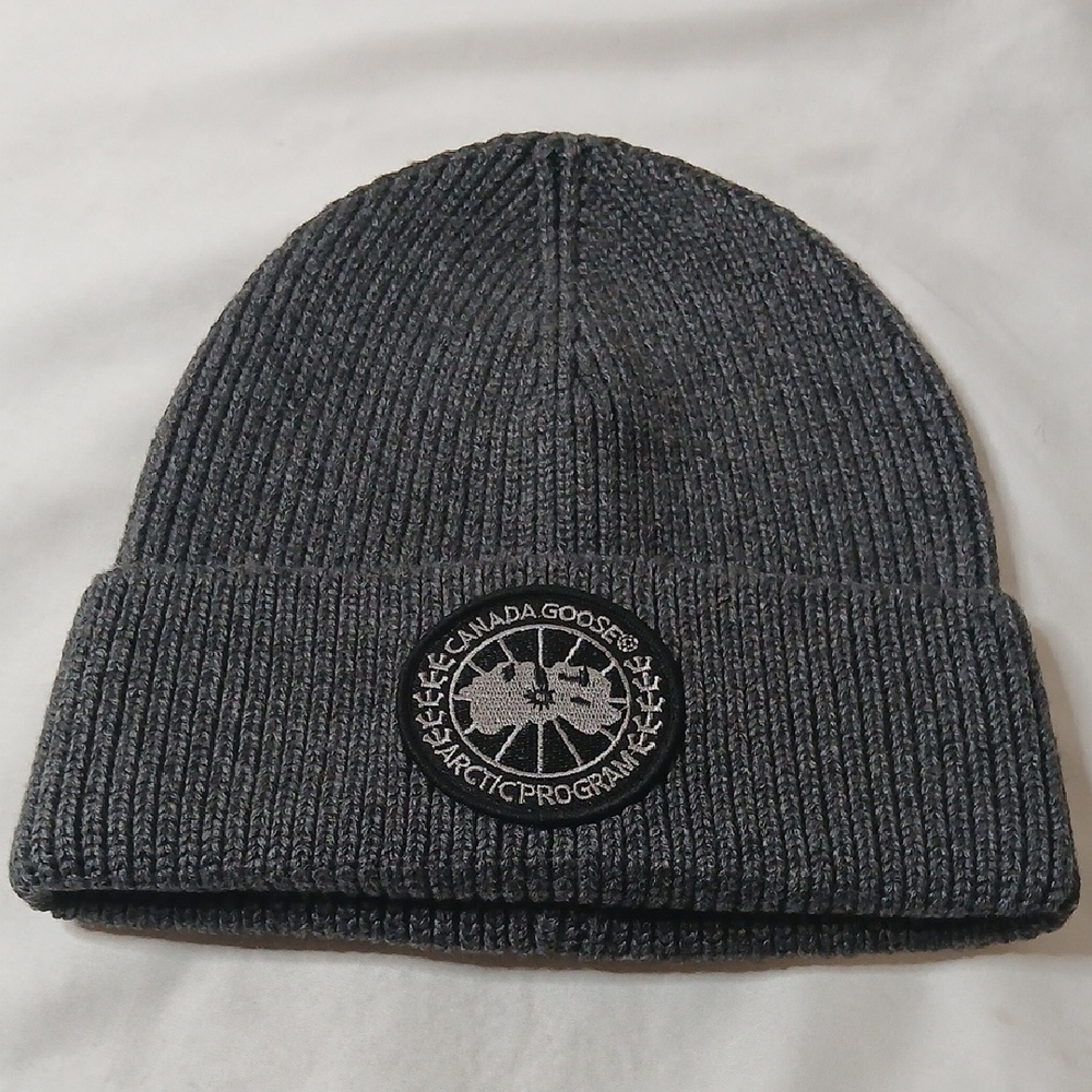 Canada Goose Charcoal Ribbed Beanie